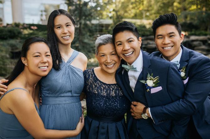 Helen with her kids - Lauren, Catherine, Alex, and Steve